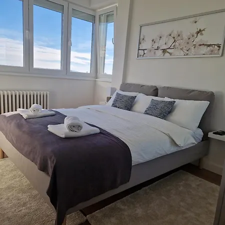 Royal Novi Mercator Bělehrad