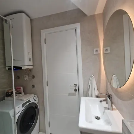 Royal Novi Mercator Apartment *