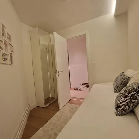 Royal Novi Mercator * 베오그라드